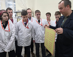 Экскурсии студентов на производство печатных плат Резонит